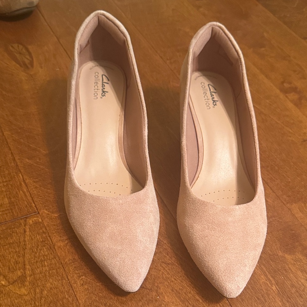 Clark’s pointed toe low heeled suede shoe